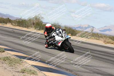 media/Nov-16-2025-Race Pace (Sun) [[8c5fa54630]]/Verified Riders/4-Turn 3 Inside (1050am)/